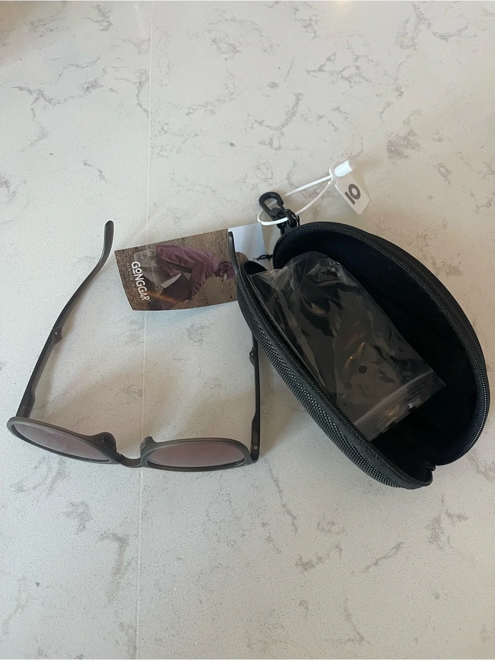 Gonggar stylish compact